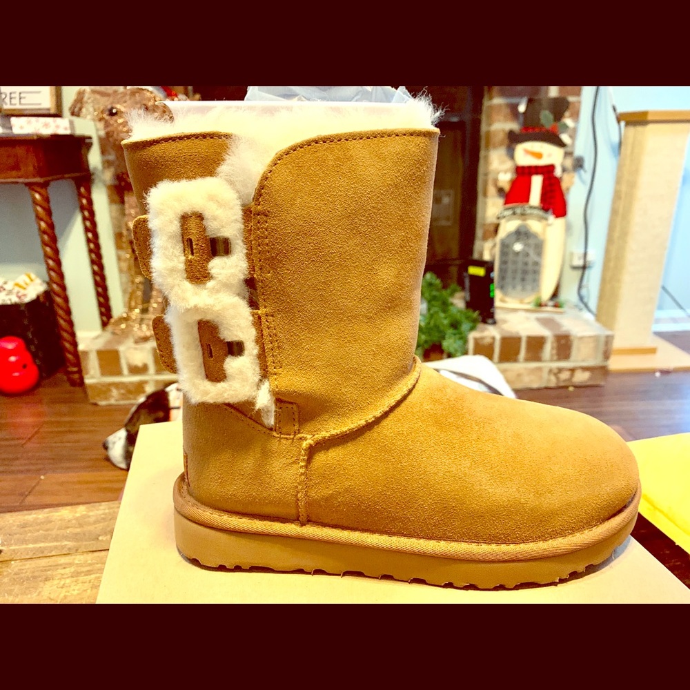 BRAND NEW WOMENS UGG FLEECE BOOTS
